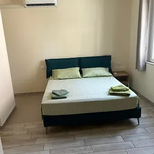  Apartament Le Di Azzano Vicino All'aeroporto Di Alice E Giorgia